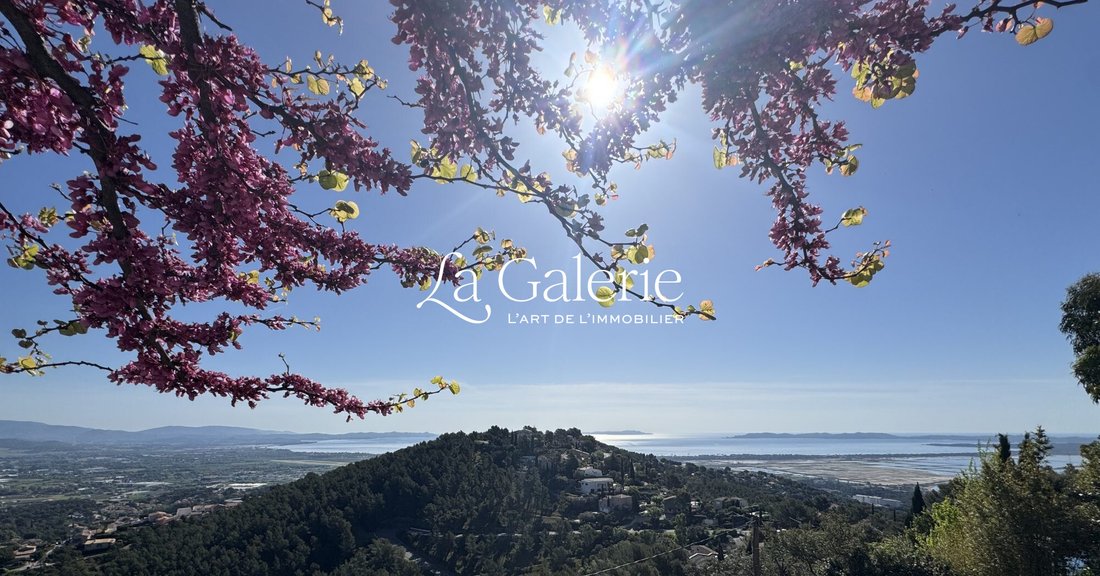 Villa in Hyeres, Provence-Alpes-Côte d'Azur, France 2 - 17709779