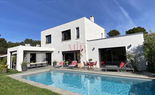 Villa in Zone Urbaine, Lambesc, France 1