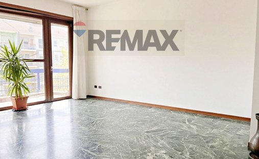 Wohnung in Govone, Mailand, Italien 1