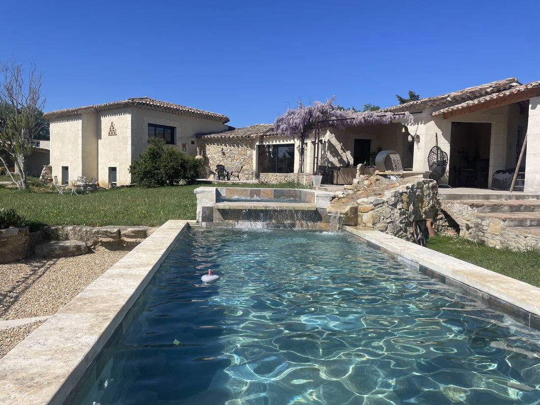 Villa in Sainte-Cécile-les-Vignes, Provence-Alpes-Côte d'Azur, France 1 - 17707364