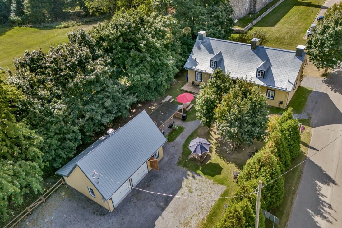 House in L'Ange-Gardien, Quebec, Canada 2 - 17708230