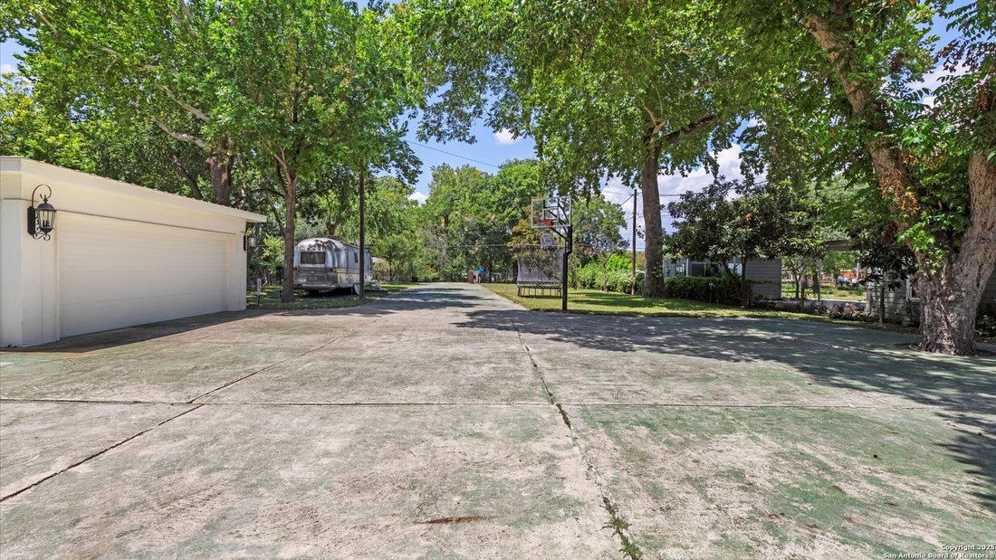 House in McQueeney, Texas, United States 2 - 17708837