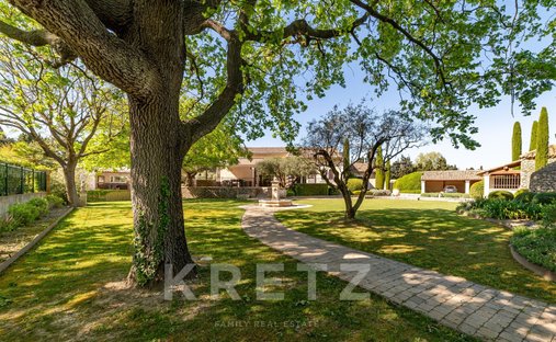 Villa in Châteaurenard, Provence-Alpes-Côte d'Azur, France 1