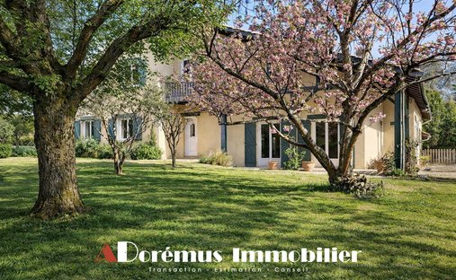 House in Bouliac, Nouvelle-Aquitaine, France 1