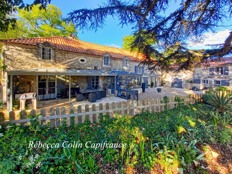 House in Limeyrat, Nouvelle-Aquitaine, France 1 - 17704794