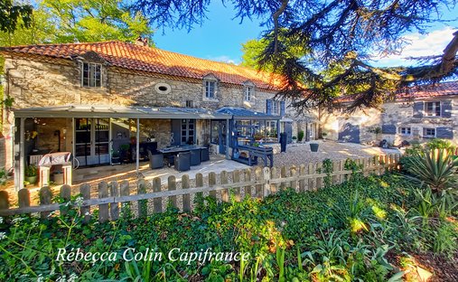 House in Limeyrat, Nouvelle-Aquitaine, France 1