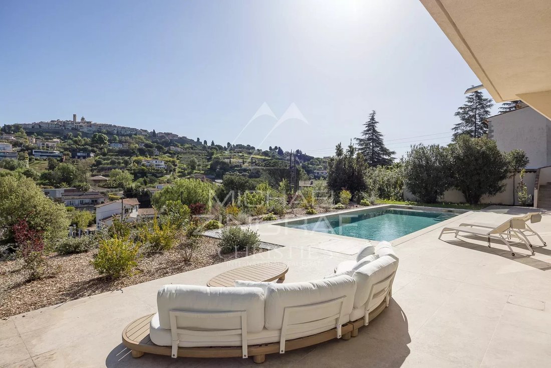 Villa in Saint-Paul-de-Vence, Provence-Alpes-Côte d'Azur, France 3 - 17703282