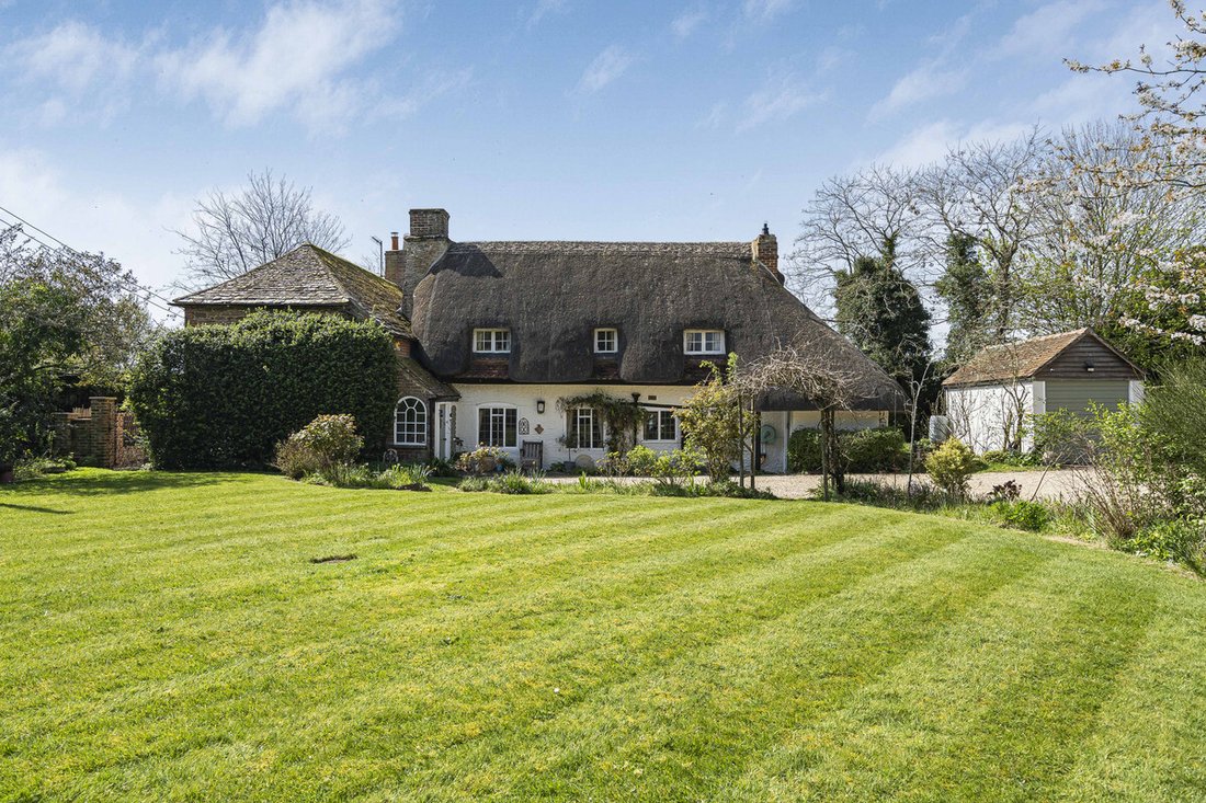 House in Kingston Bagpuize, England 1 - 17703195