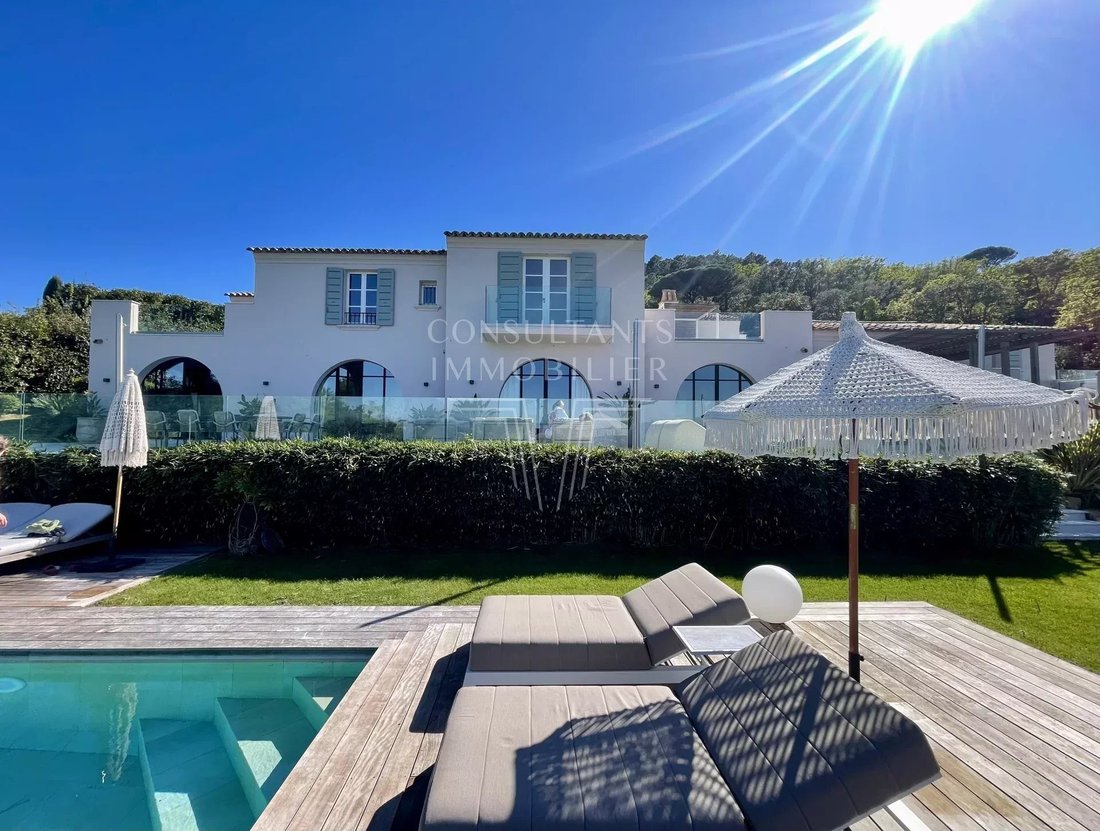 Villa in Gassin, Provence-Alpes-Côte d'Azur, France 1 - 17704713