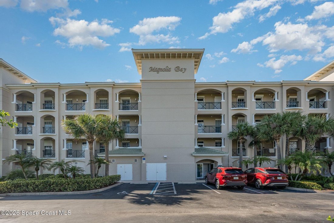 Condo in Cocoa Beach, Florida, United States 2 - 17702784