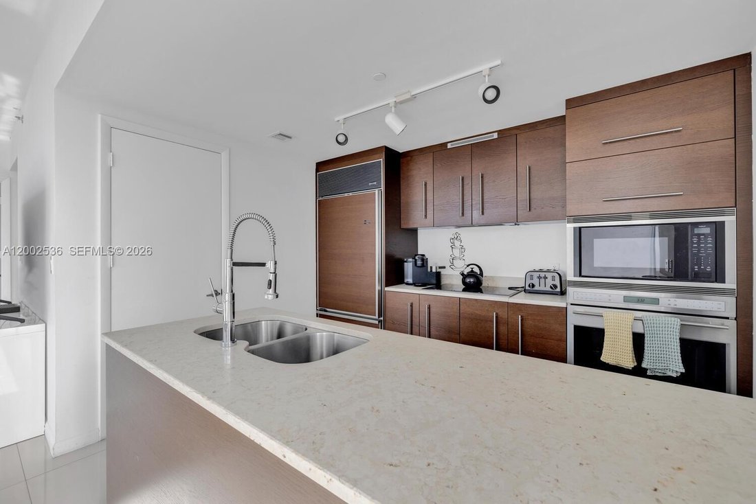 Condo in Miami, Florida, United States 4 - 17705557