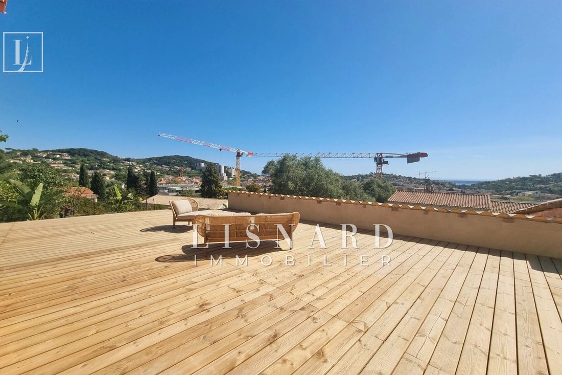 Villa in Centre, Vallauris, France 4 - 17710915