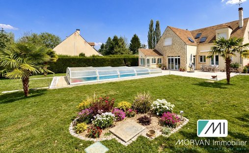 House in Les Essarts-le-Roi, Ile-de-France, France 1