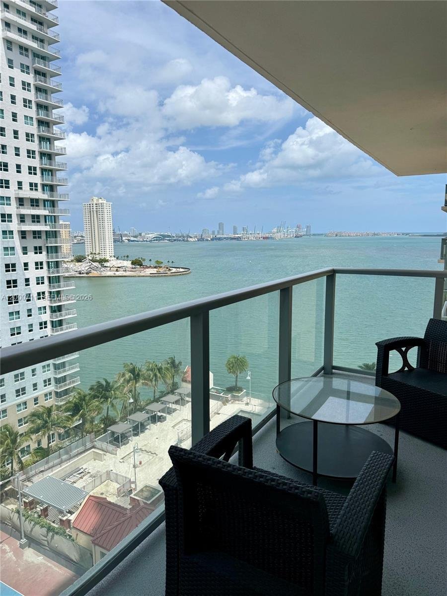 Condo in Miami, Florida, United States 1 - 17706849