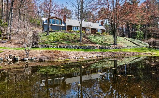 House in Amherst, New Hampshire, United States 1