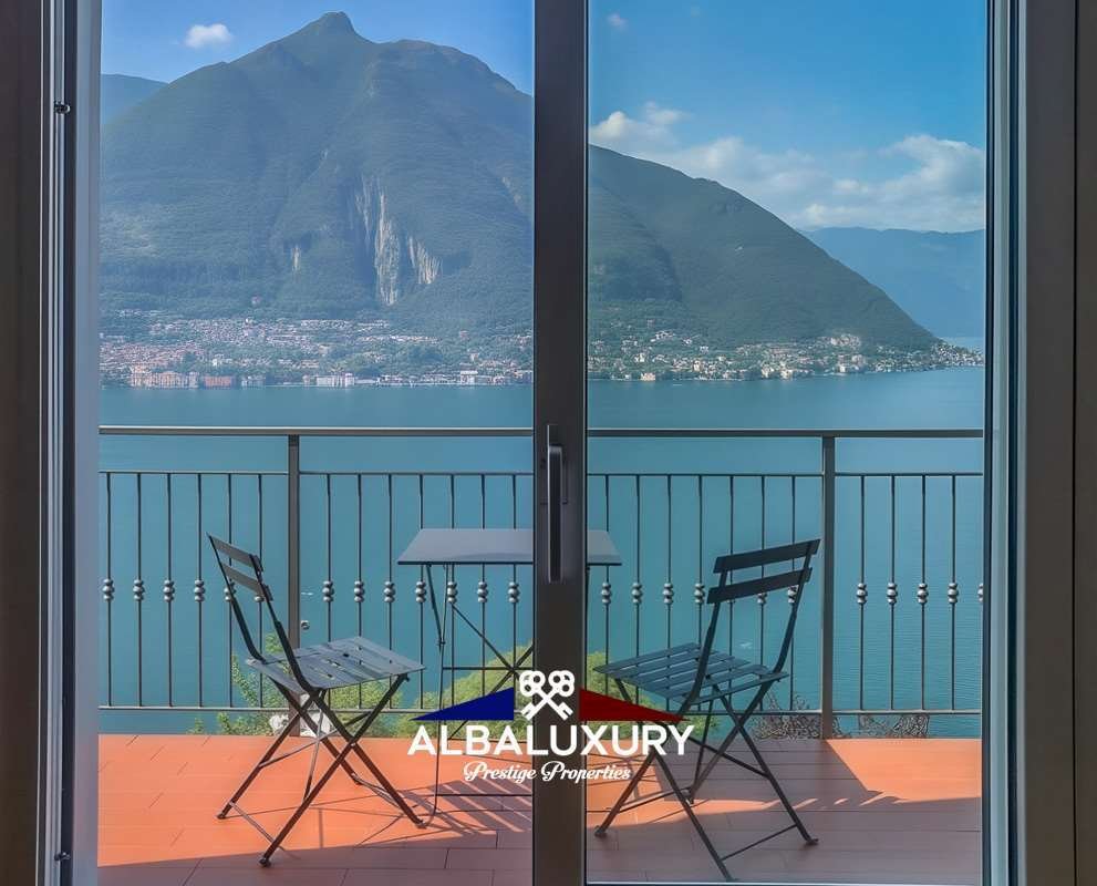 Villa in Faggeto Lario, Lombardy, Italy 2 - 17697246