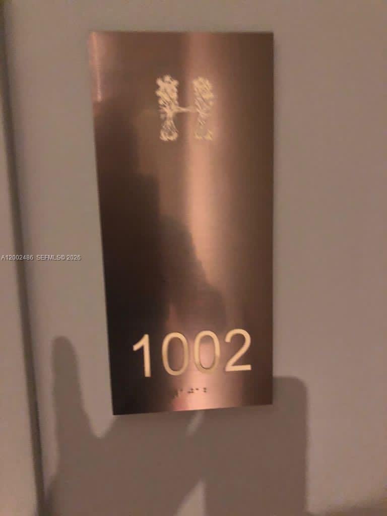 Condo in Hallandale Beach, Florida, United States 3 - 17705555