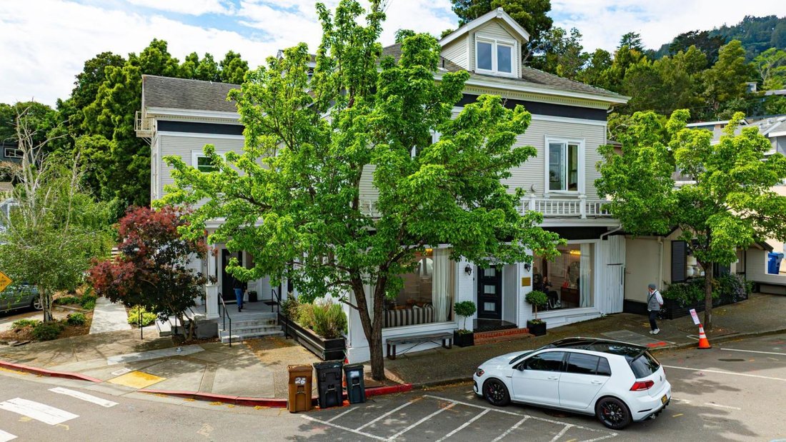 Corte Madera, California, United States 5 - 17706621