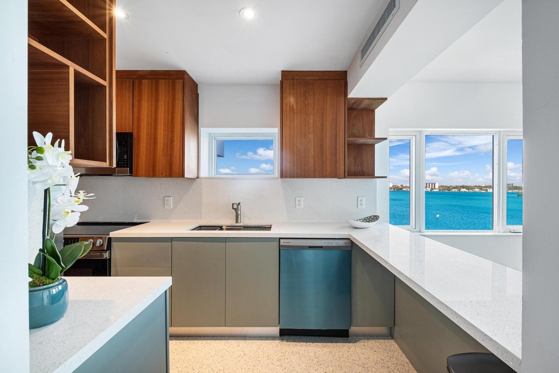 Bal Harbour, Florida, United States 3 - 17710135