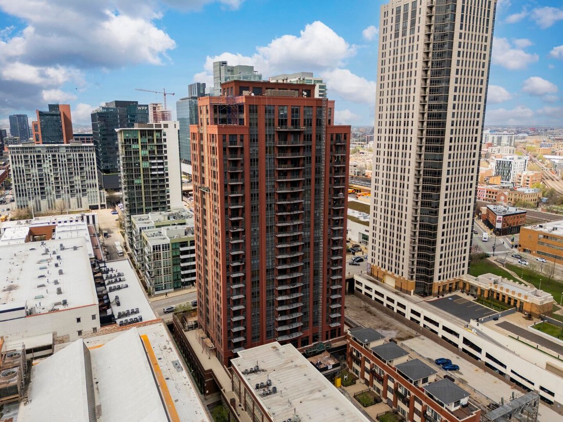 Condo in Chicago, Illinois, United States 1 - 17703695
