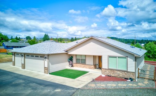 House in Sutherlin, Oregon, United States 1