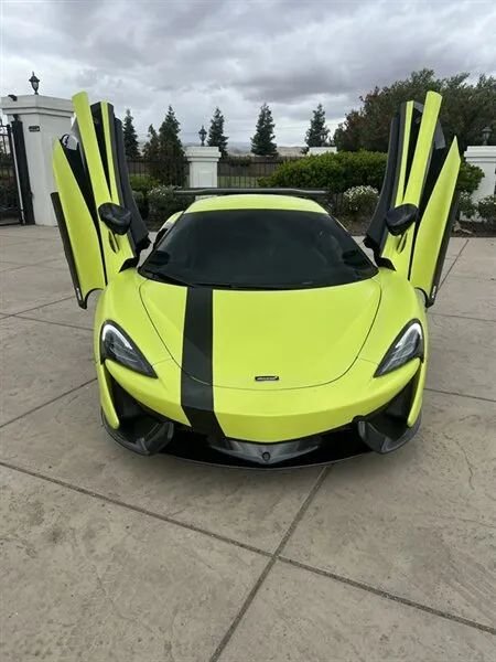 Coupe in Stockton, CA, United States 1 - 17705668