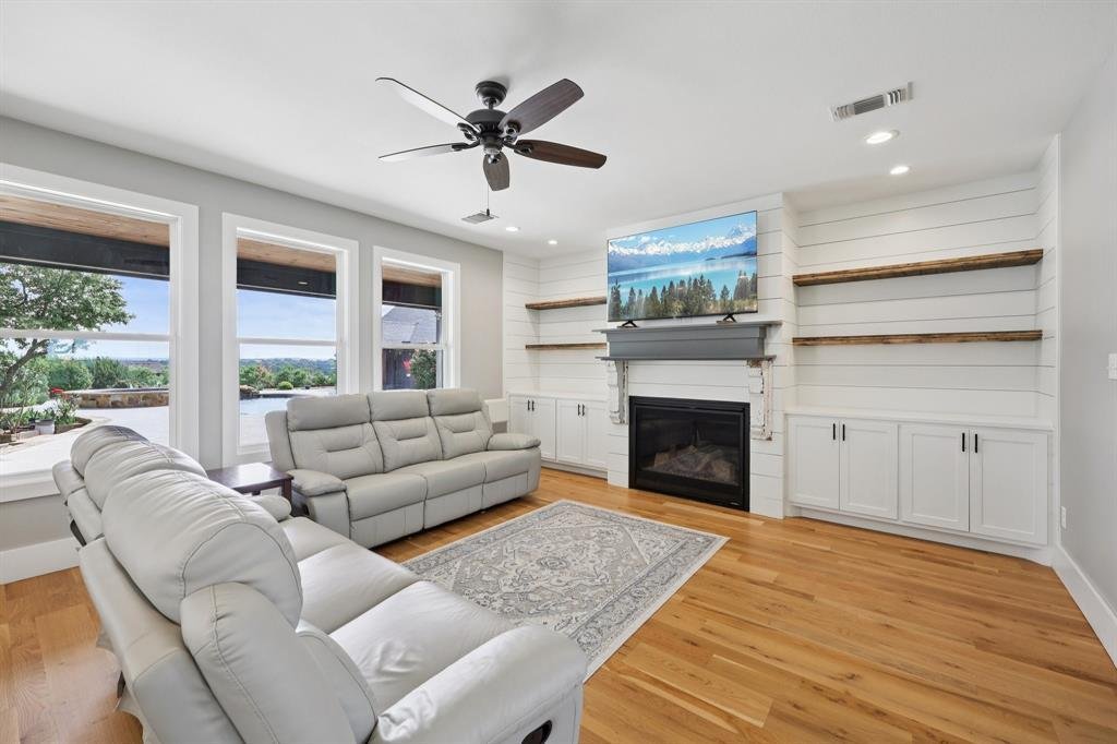 House in Granbury, Texas, United States 5 - 17708569