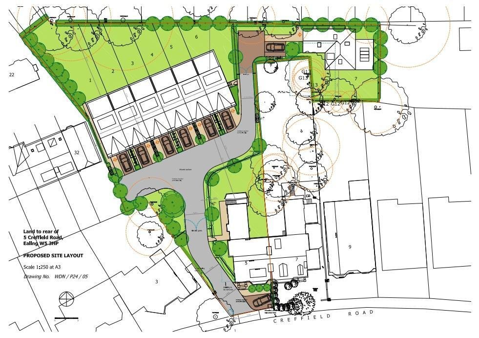 Land in Acton, Ealing, England 2 - 17712207