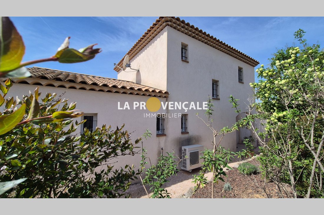 Villa in Pourrieres, Provence-Alpes-Côte d'Azur, France 4 - 17701409