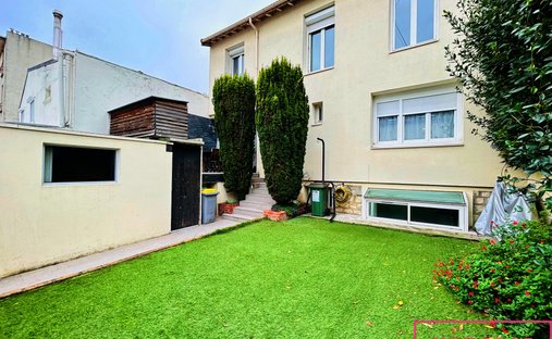 House in Champ des Oiseaux, Bagneux, France 1