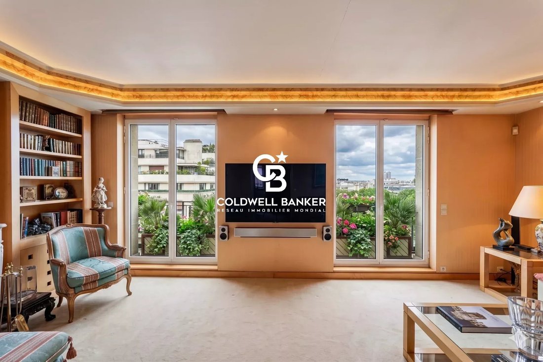 Apartment in Muette Nord, Paris 16e Arrondissement, Paris 4 - 17708530