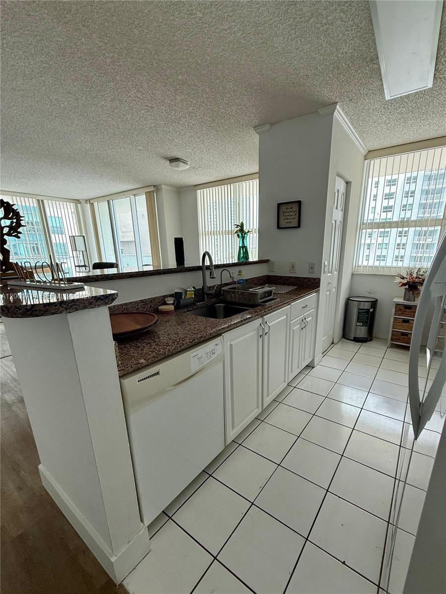 Condo in Miami, Florida, United States 5 - 17706849