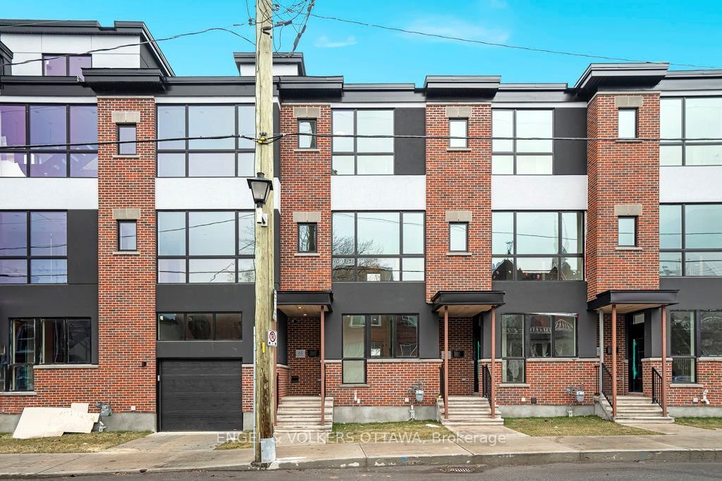 Townhouse in Ottawa, Ontario, Canada 1 - 17708085
