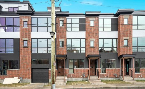 Townhouse in Ottawa, Ontario, Canada 1