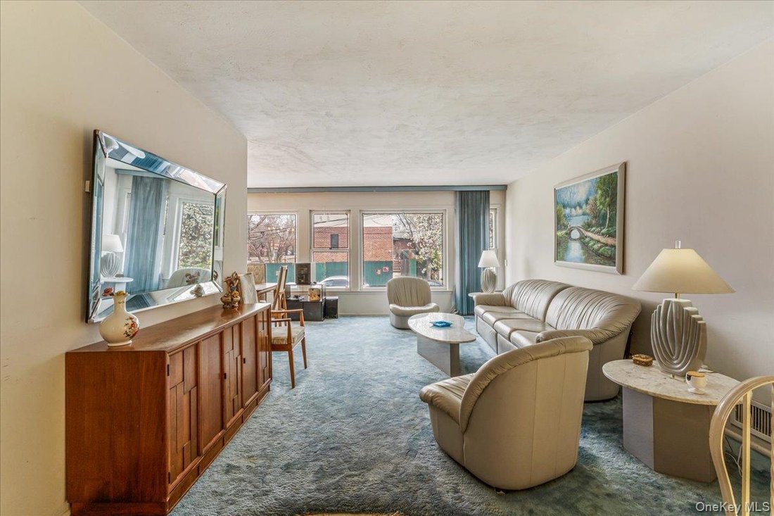 House in New York, New York, United States 3 - 17705057