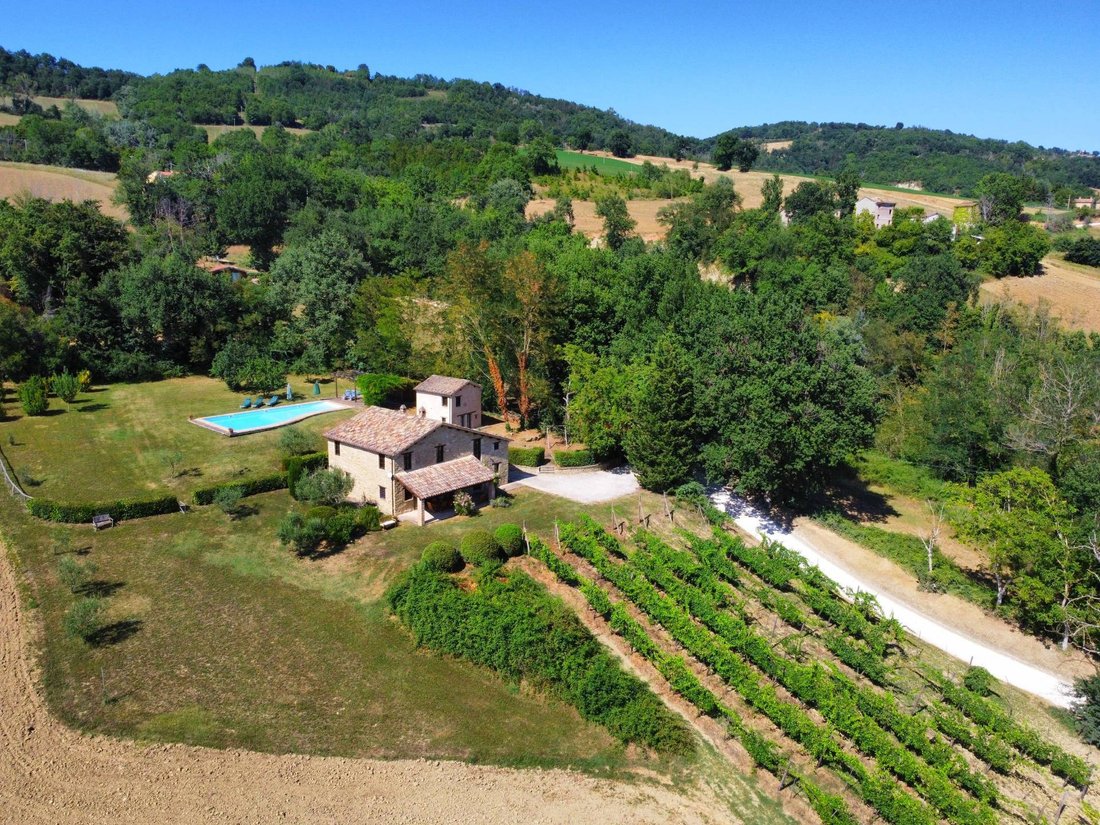 Country House in Gualdo, Marche, Italy 3 - 17709410