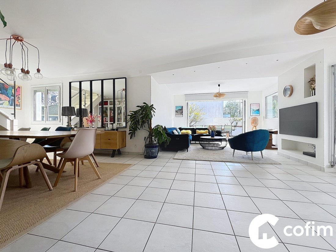 Villa a Bourg, Lons, Francia 3 - 17709967