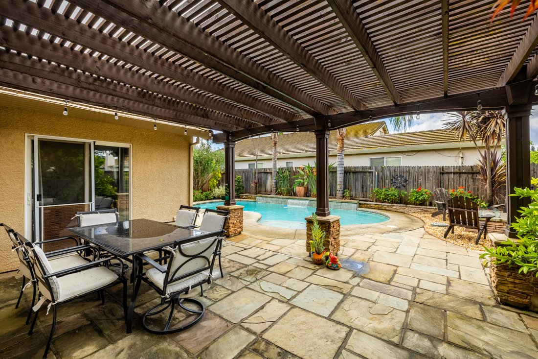 House in Elk Grove, California, United States 3 - 17704965