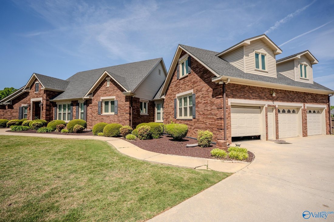 House in Moulton, Alabama, United States 2 - 17703004