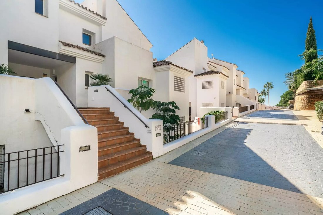 Penthouse in Nueva Andalucia, Marbella, Spain 1 - 17710725