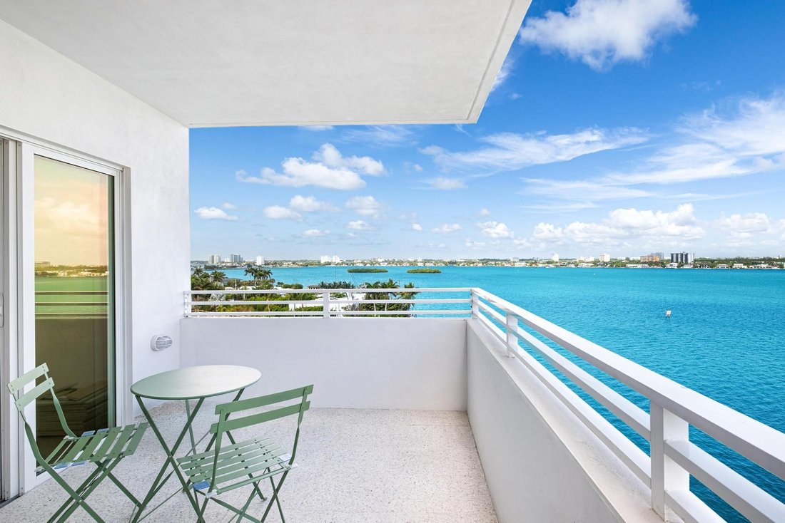 Bal Harbour, Florida, United States 1 - 17710135