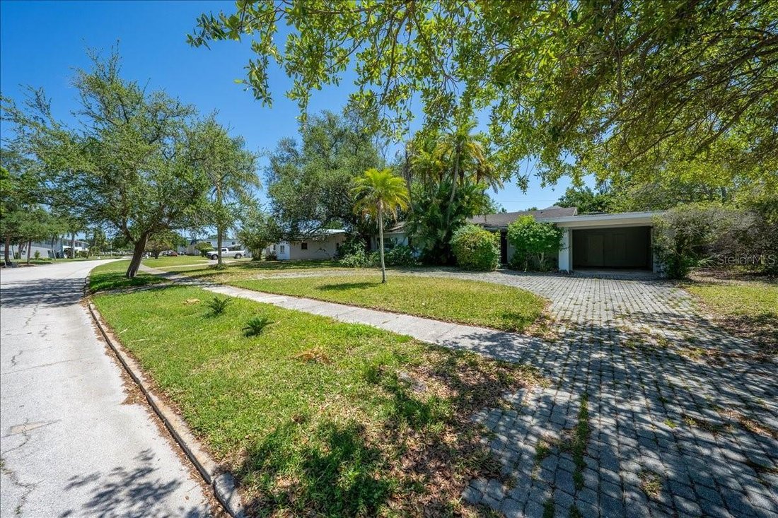 House in St. Petersburg, Florida, United States 3 - 17705073