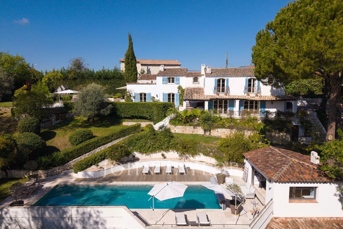 House in Quartiers Est les Salettes-Les Campons, La Colle-sur-Loup, France 2 - 17564526