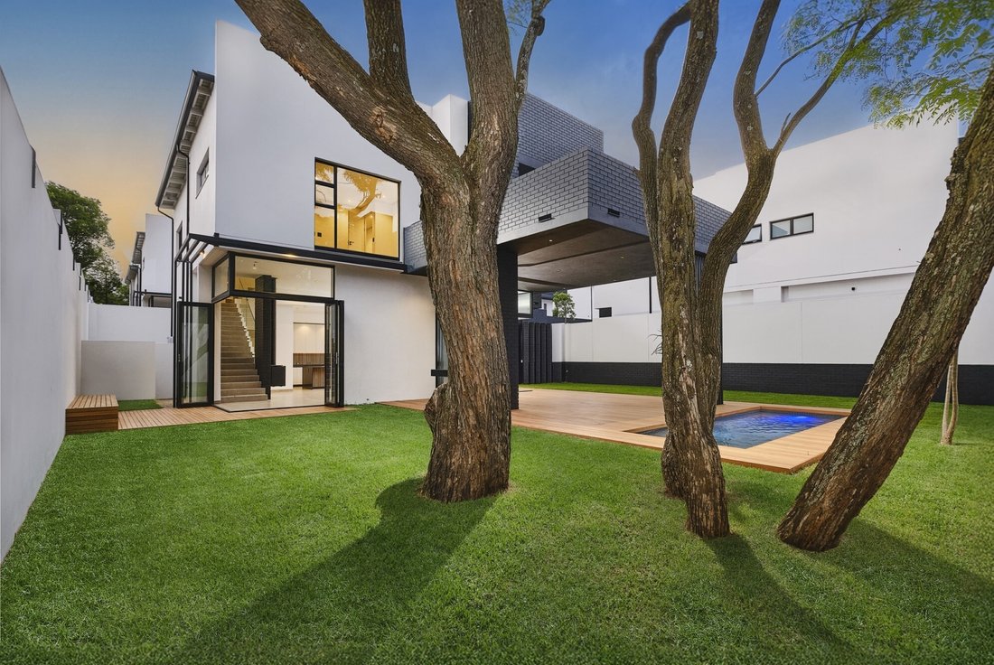 Country House in Illovo, Chislehurston, Gauteng 1 - 16976685