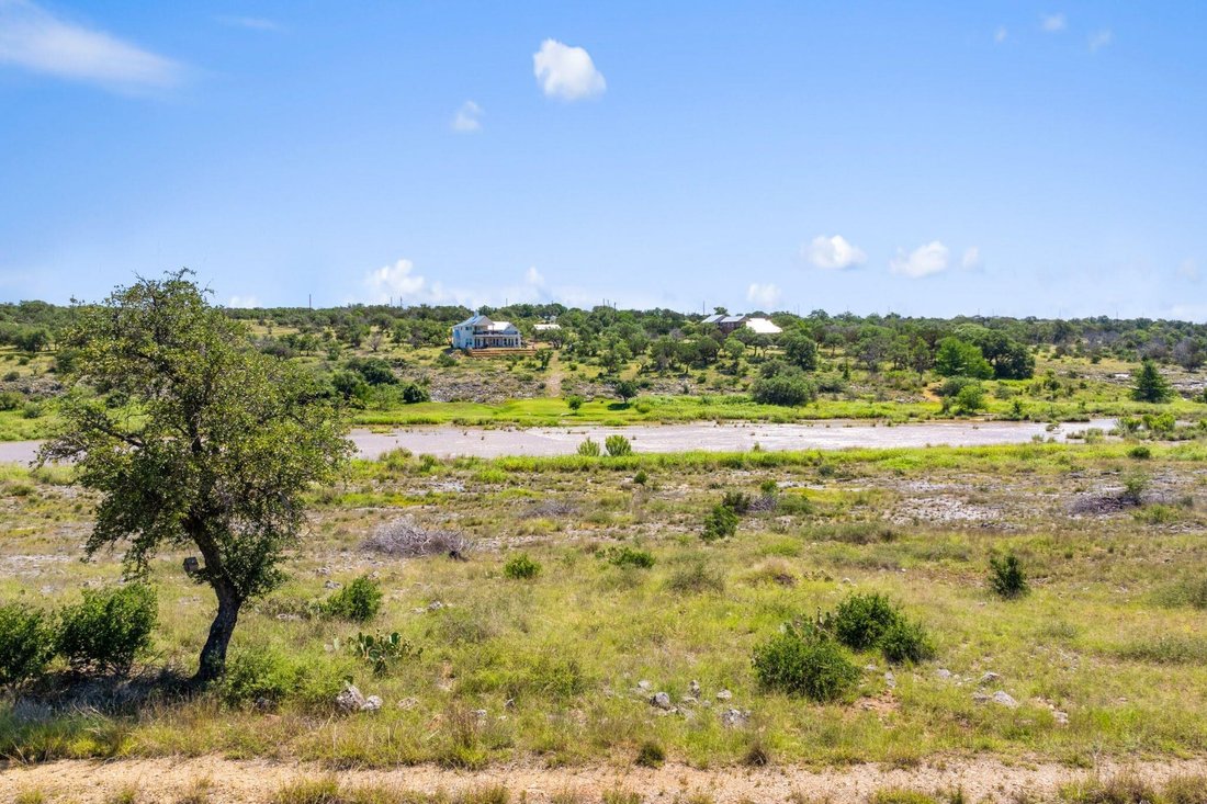Farm Ranch in Johnson City, Texas, United States 1 - 17705084