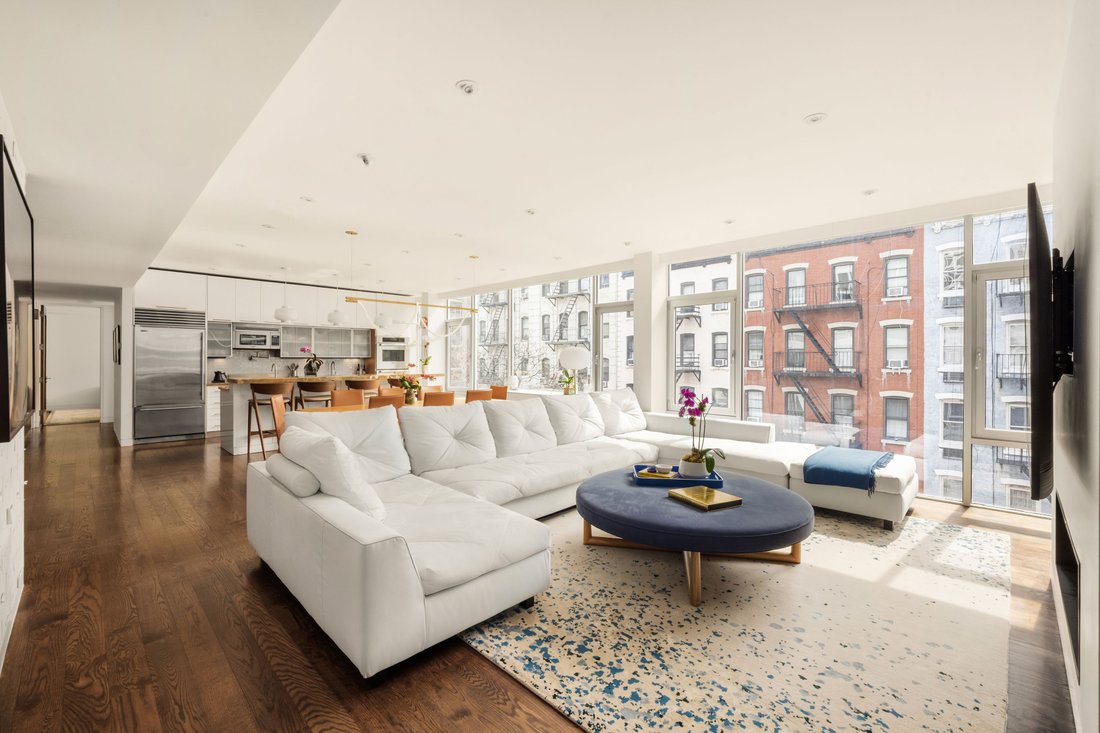 Condo in New York, New York, United States 2 - 17711050
