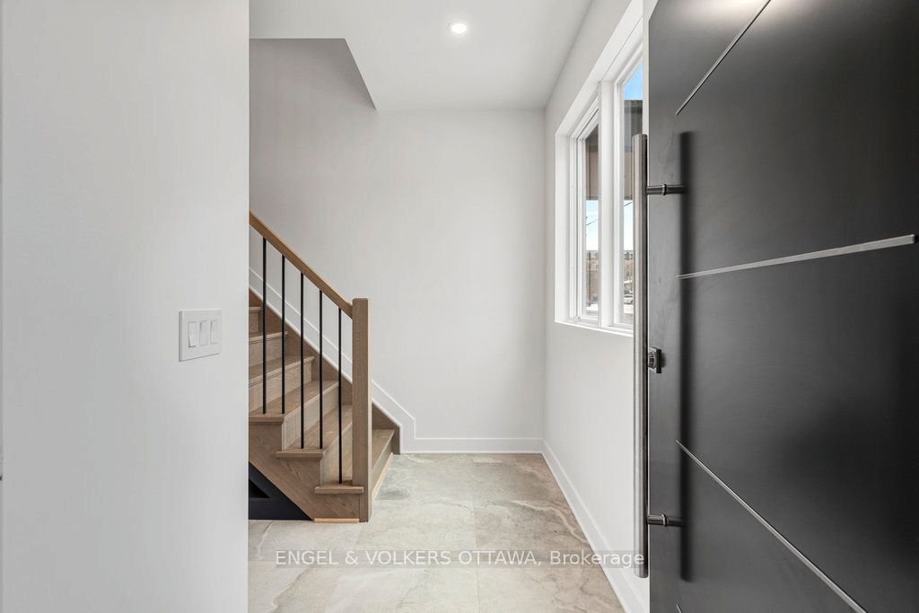 Townhouse in Ottawa, Ontario, Canada 3 - 17708085