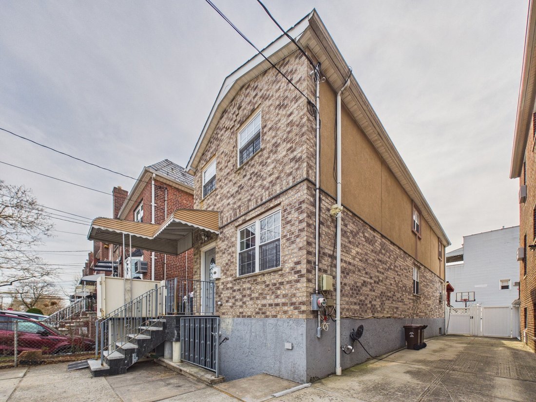 House in New York, New York, United States 5 - 17704425