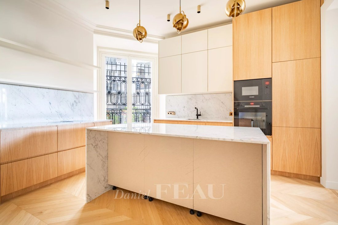 Apartment in Seine et Berges, Paris 1er Arrondissement, Paris 4 - 17704854