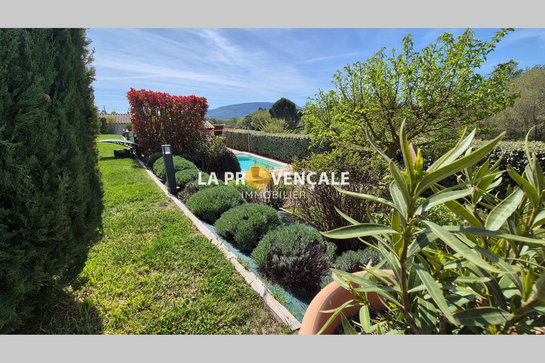 Villa in Pourrieres, Provence-Alpes-Côte d'Azur, France 3 - 17701409